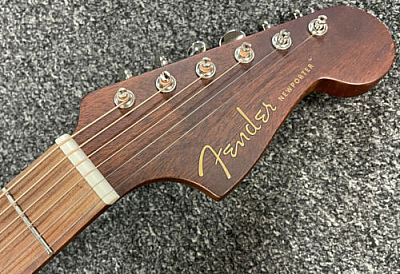 Fender Newporter Special All Mah AcousticElectric Guitar, Natural W bag