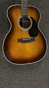 Martin 000-28 Amberton Acoustic Guitar With OHSC, K & k Pickup Installed.