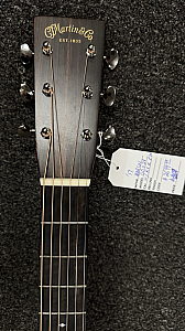 Martin 000-28 Amberton Acoustic Guitar With OHSC, K & k Pickup Installed.