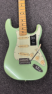 Fender Player Stratocaster - Limited Edition Electric Guitar - Surf Pearl