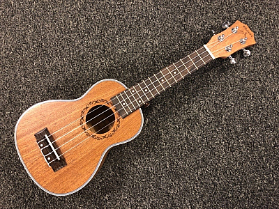 Kilauea 21 Soprano Sz  Ukulele Sealed Machines Curved Back Spruce Top