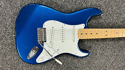 Fender Mim Standard Stratocaster Electric Guitar - Electron Blue Excellent