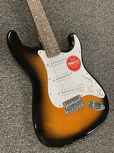 Squier Bullet Strat HT  BSB w/ Laurel Fingerboard