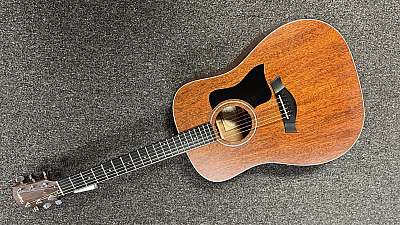 Used Taylor 320 Natural Acoustic Guitar With Ohsc, Broken Latch, Guitar Is Great