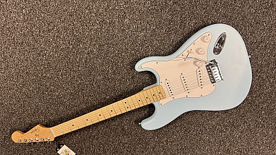 SQUIER BULLET STRATOCASTOR ELECTRIC GUITAR SONIC Blue Matt