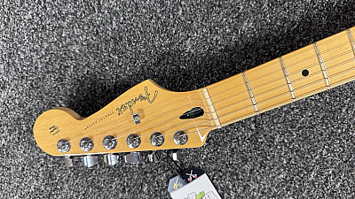 Fender Player II Modified Stratocaster Electric Guitar - Sunshine Yellow